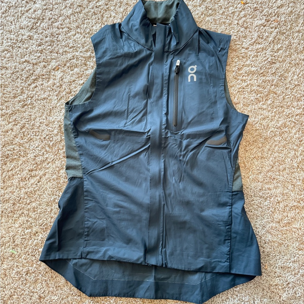 On Cloud On Running Weather Performance Vest Wome… - image 3